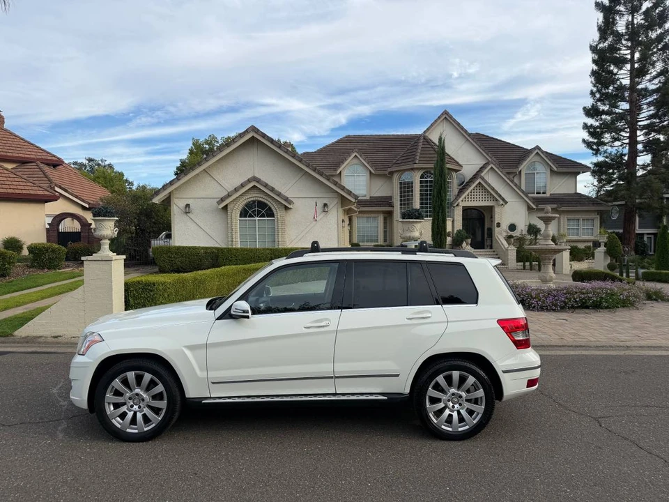 2011 Mercedes-Benz GLK-Class - Image 2 of 11