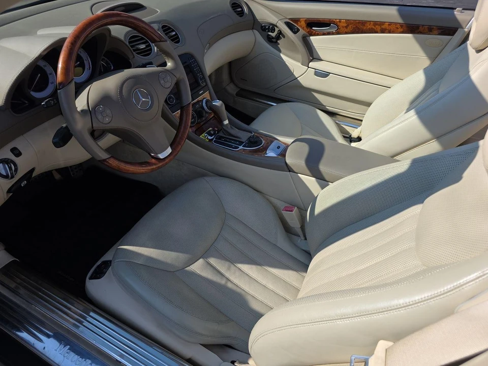 2011 Mercedes-Benz R230 SL-Class - Image 4 of 12