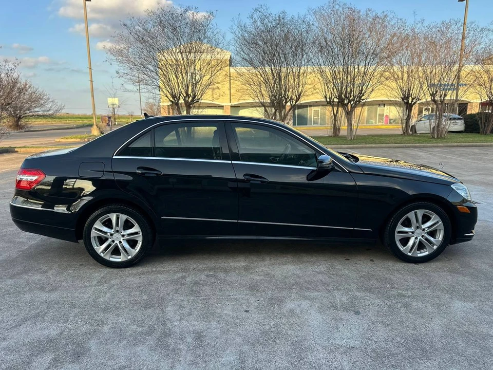 2011 Mercedes-Benz W212 E-Class - Image 4 of 24