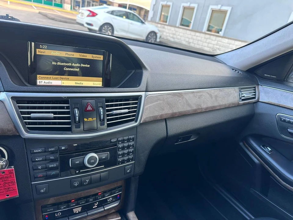 2011 Mercedes-Benz W212 E-Class - Image 23 of 24