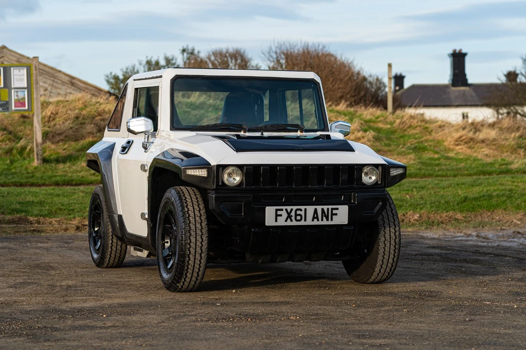 2011 Hummer - Image 3 of 30