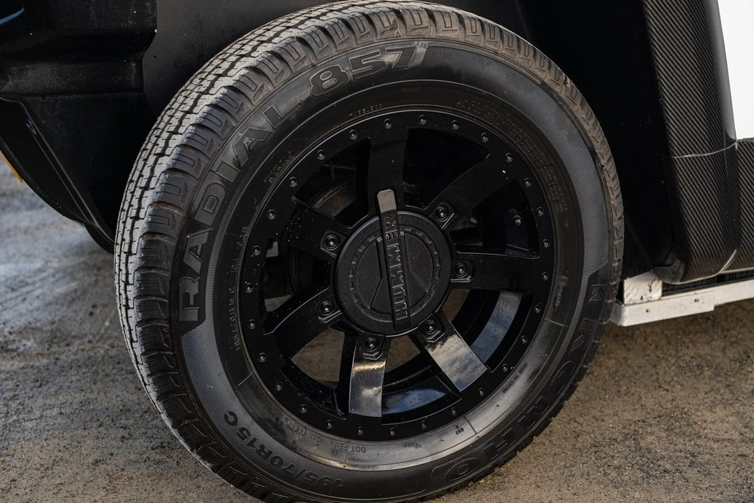 2011 Hummer - Image 16 of 30