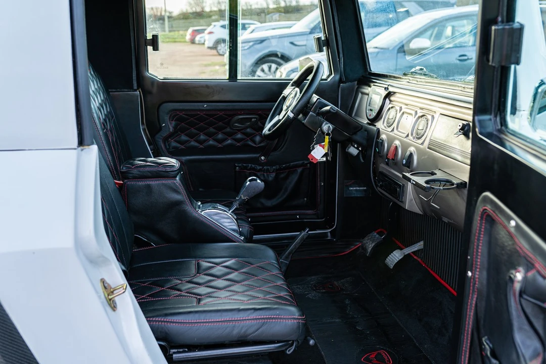 2011 Hummer - Image 20 of 30