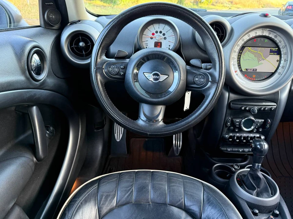 2011 Mini Countryman 1st Gen - Image 15 of 24