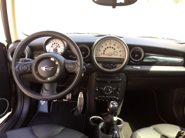 2011 Mini Mini 2nd Gen - Image 4 of 5