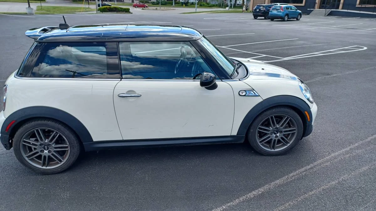 2011 Mini Mini 2nd Gen - Image 17 of 18