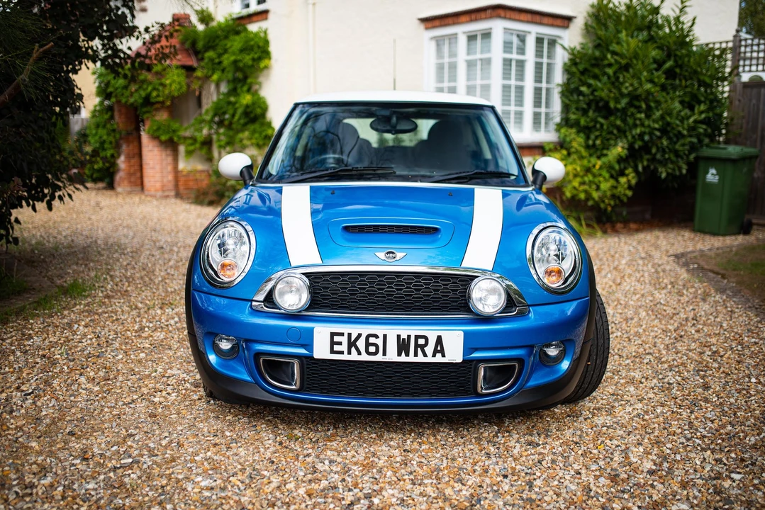 2011 Mini Mini 2nd Gen - Image 3 of 31