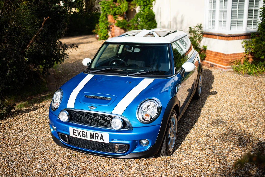 2011 Mini Mini 2nd Gen - Image 4 of 31