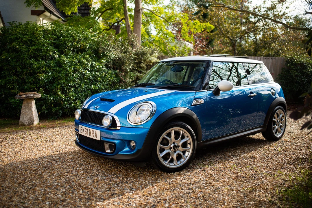 2011 Mini Mini 2nd Gen - Image 5 of 31