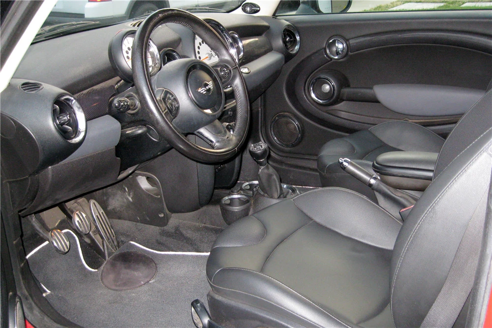 2011 Mini Mini 2nd Gen - Image 4 of 5