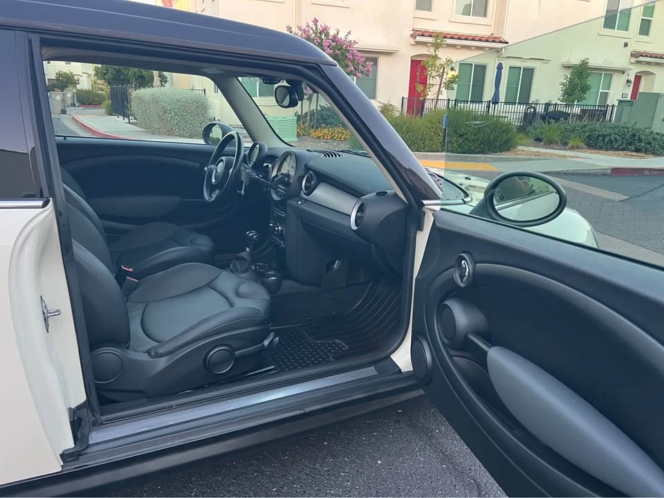 2011 Mini Clubman 1st Gen - Image 7 of 14