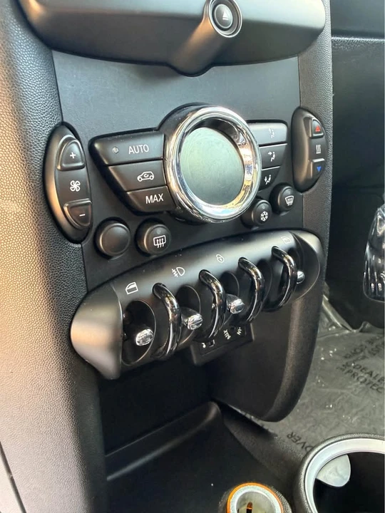 2011 Mini Clubman 1st Gen - Image 11 of 18