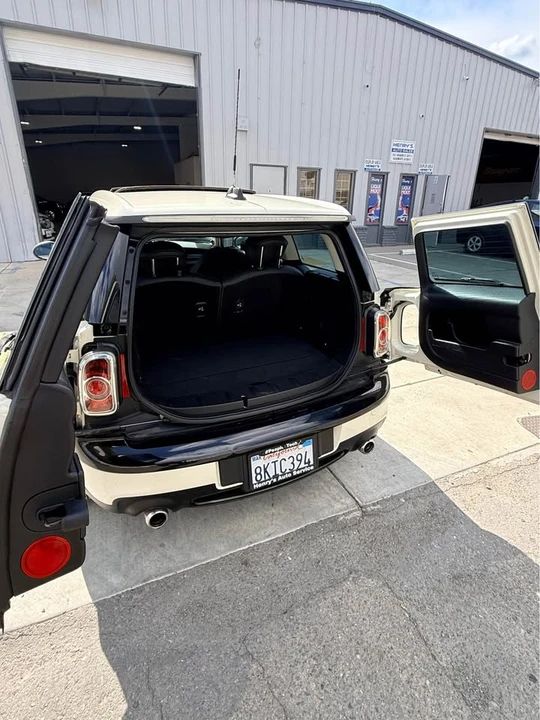 2011 Mini Clubman 1st Gen - Image 14 of 18