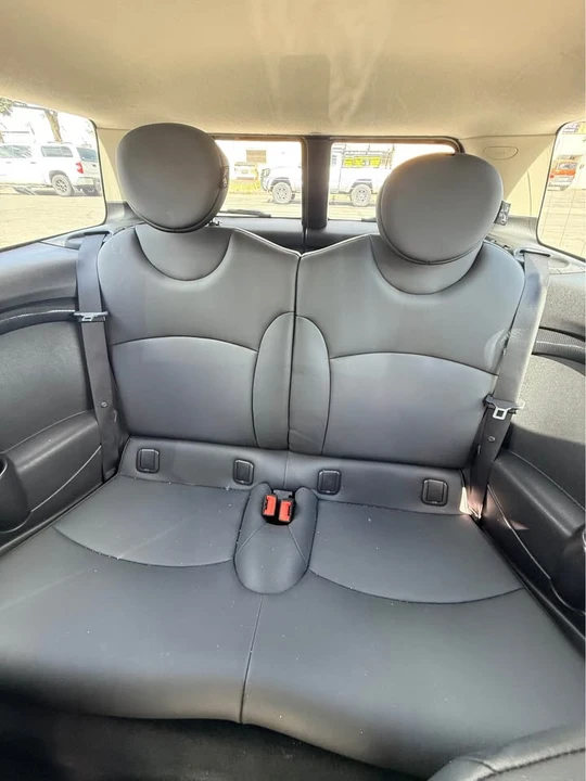 2011 Mini Clubman 1st Gen - Image 13 of 18