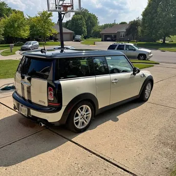 2011 MINI Clubman Cooper S