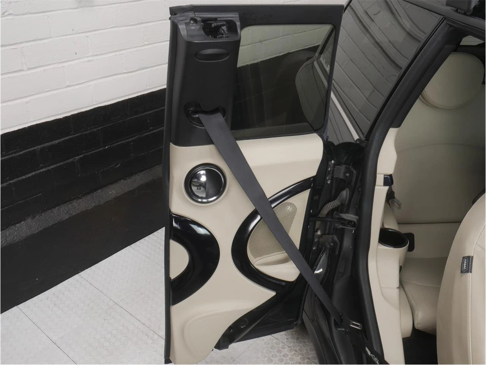 2011 Mini Clubman 1st Gen - Image 25 of 31