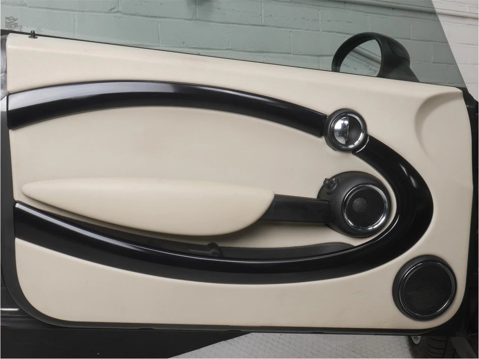 2011 Mini Clubman 1st Gen - Image 28 of 31