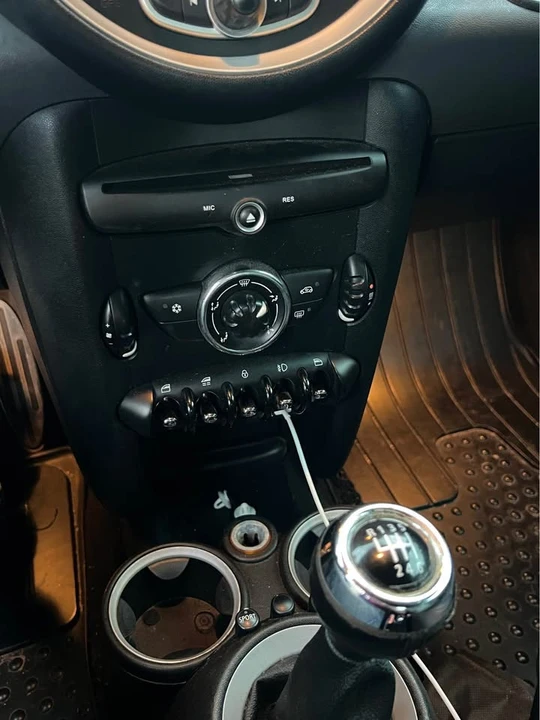 2011 Mini Mini 2nd Gen - Image 6 of 6