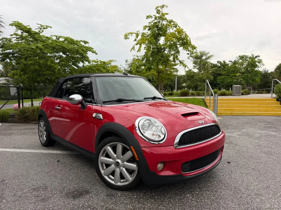 2011 Mini Mini 2nd Gen - Image 2 of 13