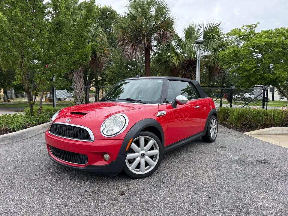 2011 Mini Mini 2nd Gen - Image 2 of 13