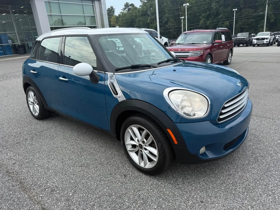 2011 Mini Mini 2nd Gen - Image 2 of 11