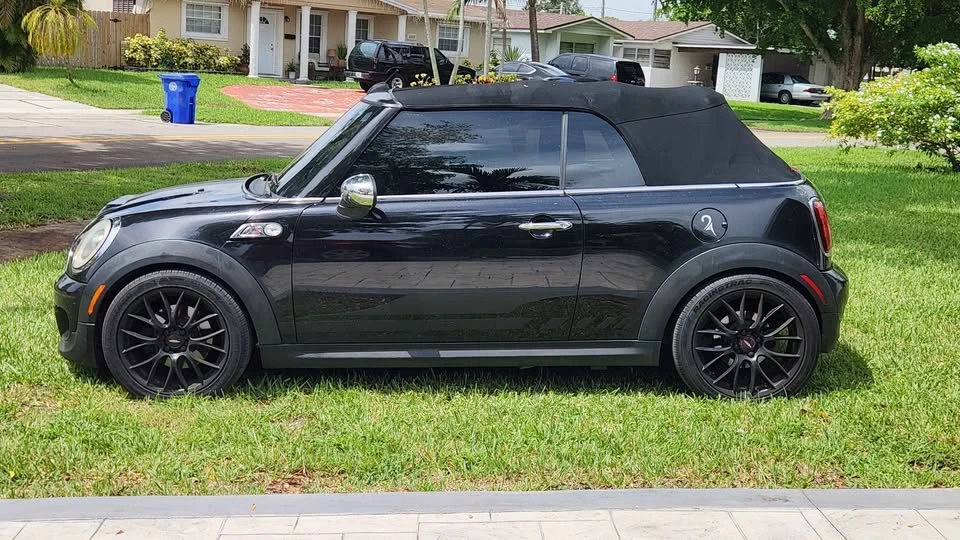 2011 Mini Mini 2nd Gen - Image 2 of 6
