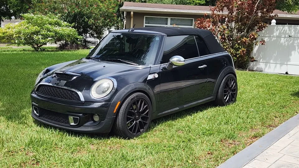2011 Mini Mini 2nd Gen - Image 2 of 5