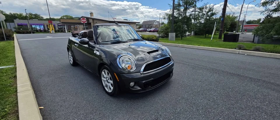 2011 Mini Mini 2nd Gen - Image 2 of 13