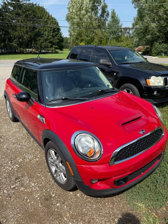 2011 Mini Mini 2nd Gen - Image 2 of 5