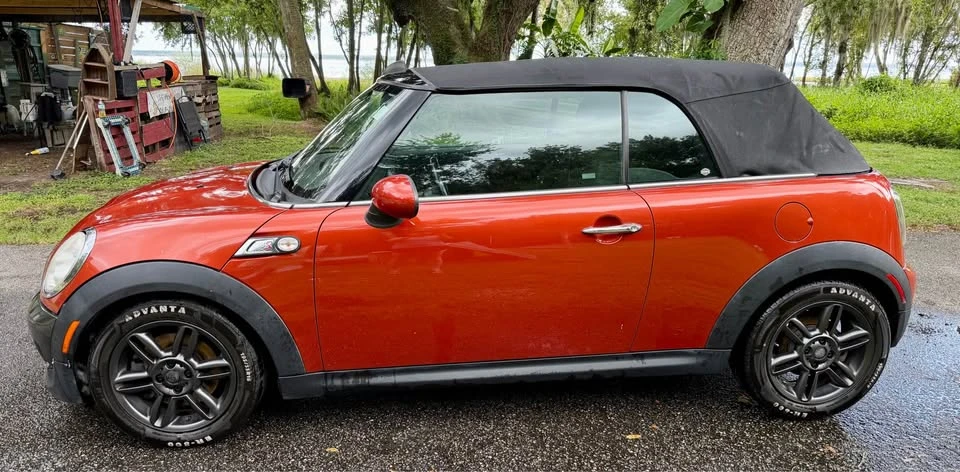 2011 Mini Mini 2nd Gen - Image 2 of 11