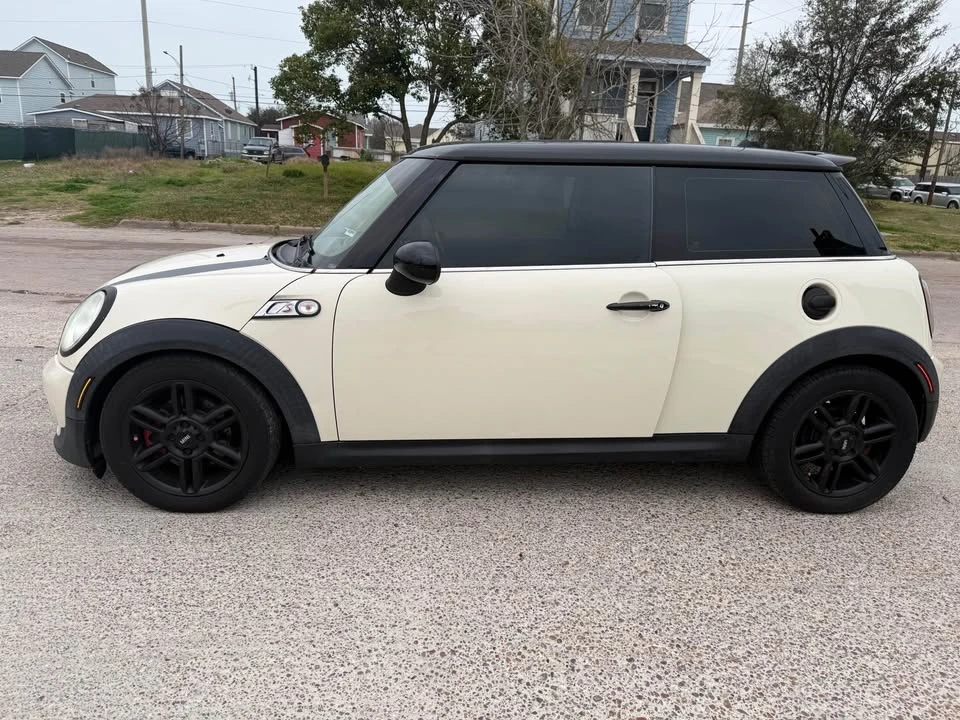 2011 Mini Mini 2nd Gen - Image 4 of 9