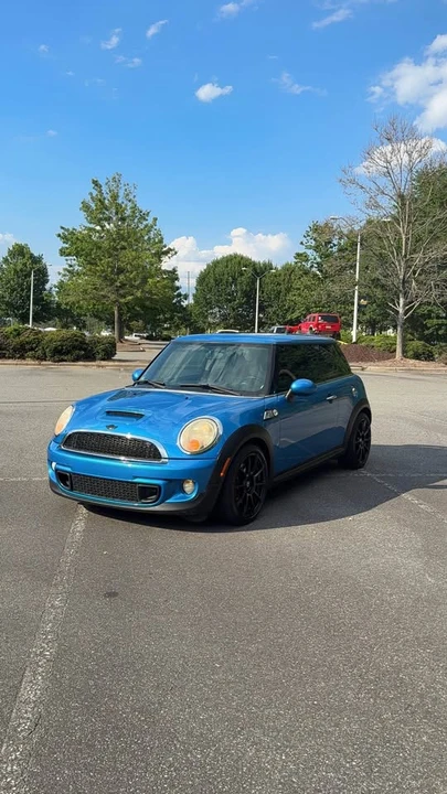 2011 Mini Mini 2nd Gen - Image 2 of 14