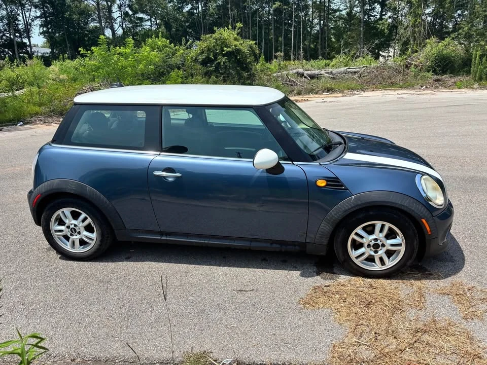 2011 Mini Mini 2nd Gen - Image 3 of 11