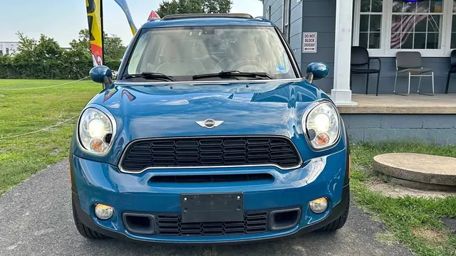 2011 MINI Cooper Cooper S Hatchback 2D
