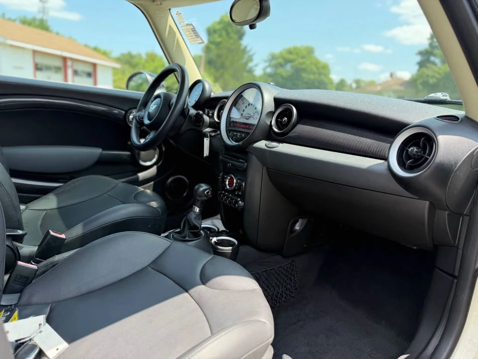 2011 Mini Mini 2nd Gen - Image 18 of 18