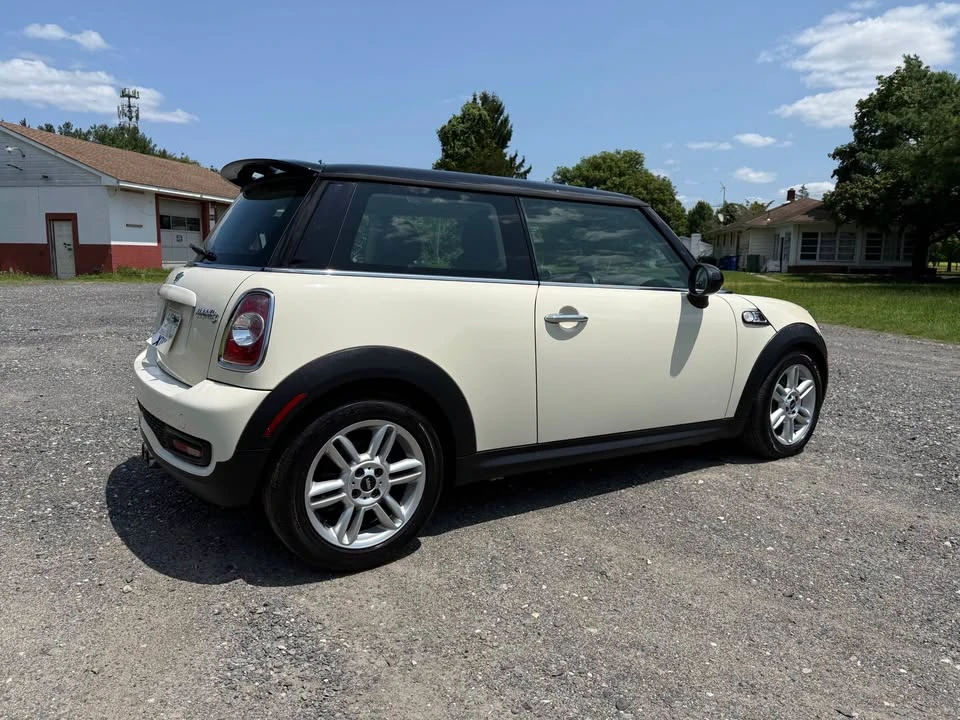 2011 Mini Mini 2nd Gen - Image 13 of 18