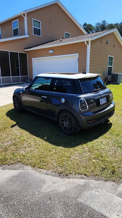 2011 Mini Mini 2nd Gen - Image 2 of 9