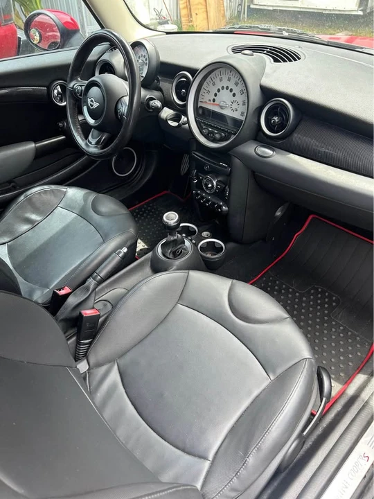 2011 Mini Mini 2nd Gen - Image 5 of 15