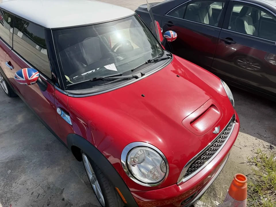 2011 Mini Mini 2nd Gen - Image 2 of 10