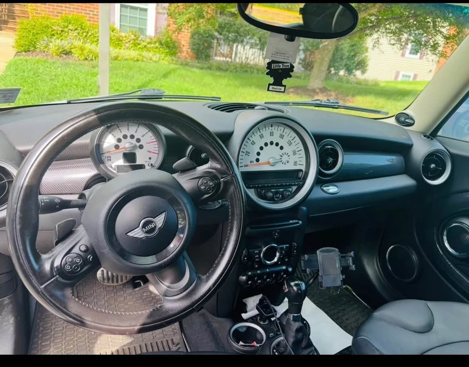 2011 Mini Mini 2nd Gen - Image 8 of 11
