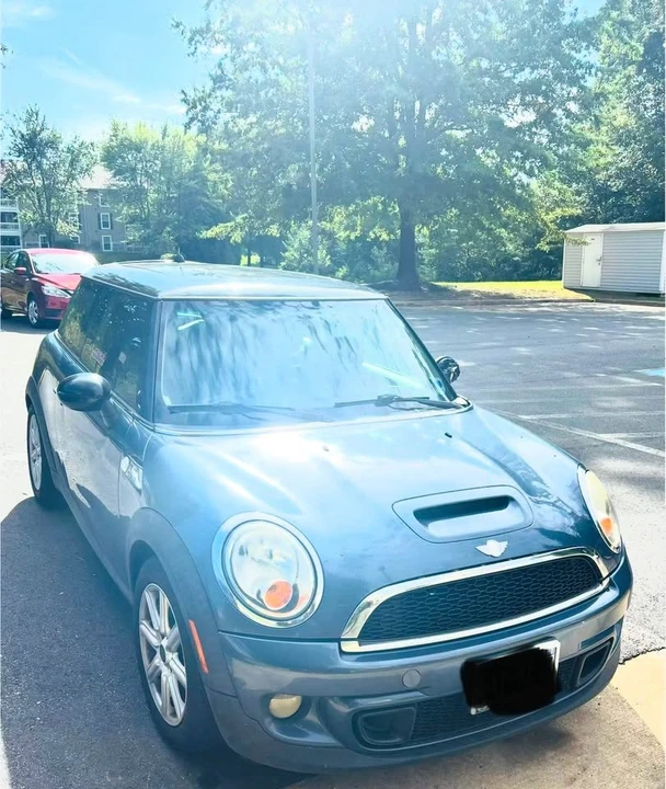 2011 Mini Mini 2nd Gen - Image 2 of 11