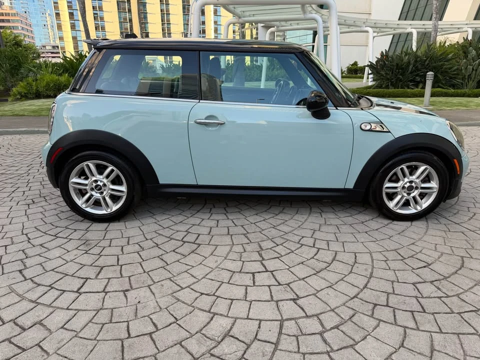 2011 Mini Mini 2nd Gen - Image 4 of 5