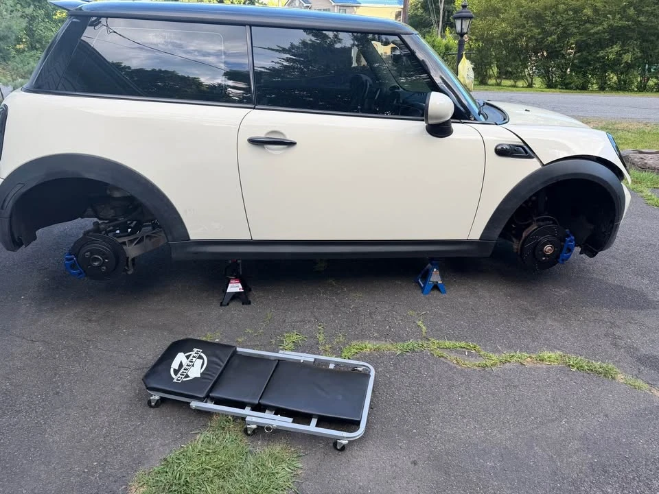 2011 Mini Mini 2nd Gen - Image 2 of 13