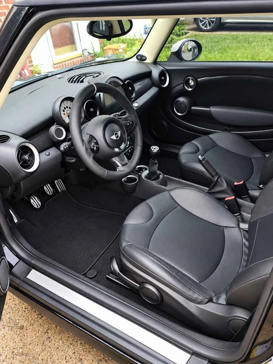 2011 Mini Mini 2nd Gen - Image 6 of 8