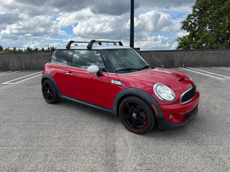 2011 Mini Mini 2nd Gen - Image 2 of 13