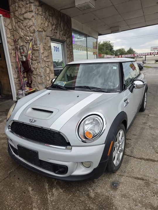 2011 Mini Mini 2nd Gen - Image 2 of 7