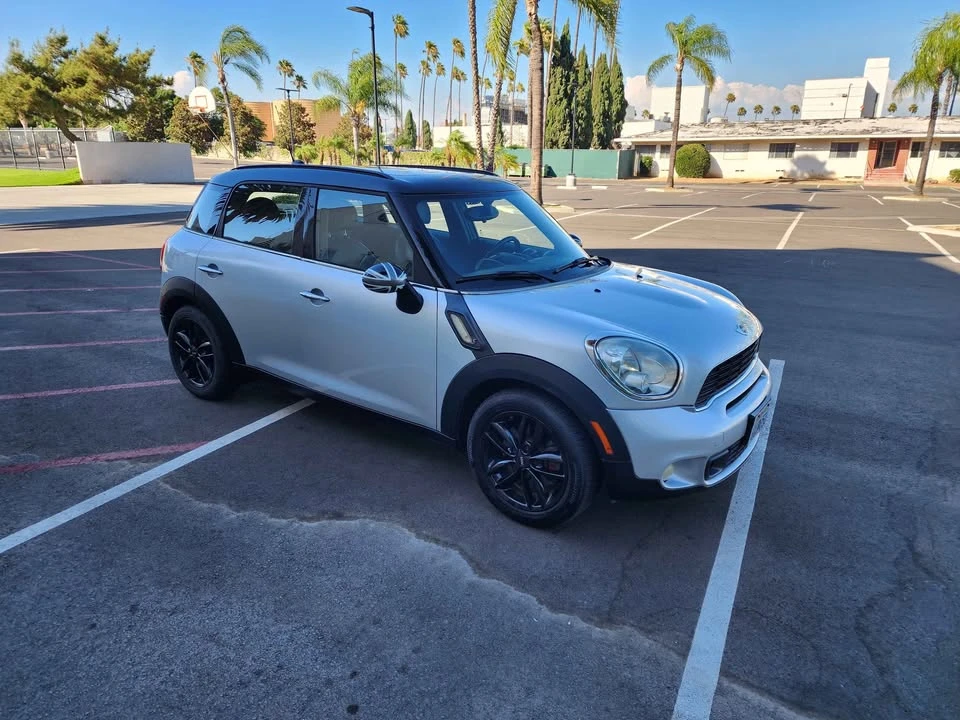 2011 Mini Mini 2nd Gen - Image 2 of 7