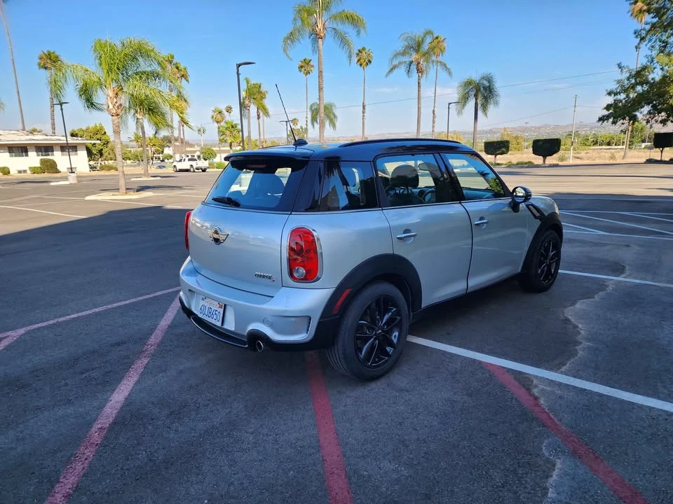 2011 Mini Mini 2nd Gen - Image 2 of 10