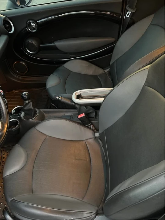 2011 Mini Coupe & Roadster - Image 8 of 9