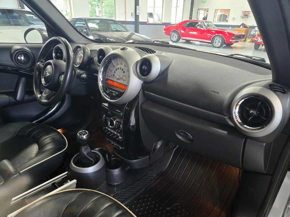 2011 Mini Countryman 1st Gen - Image 11 of 17